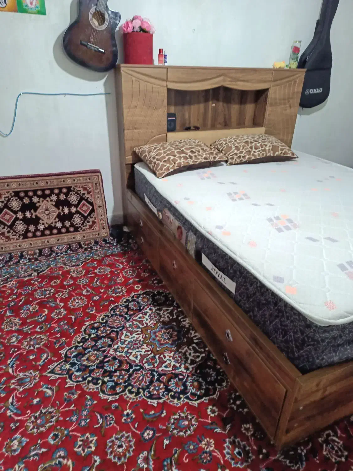 تخت خواب دو نفره نو|تخت و سرویس خواب|همدان, |دیوار