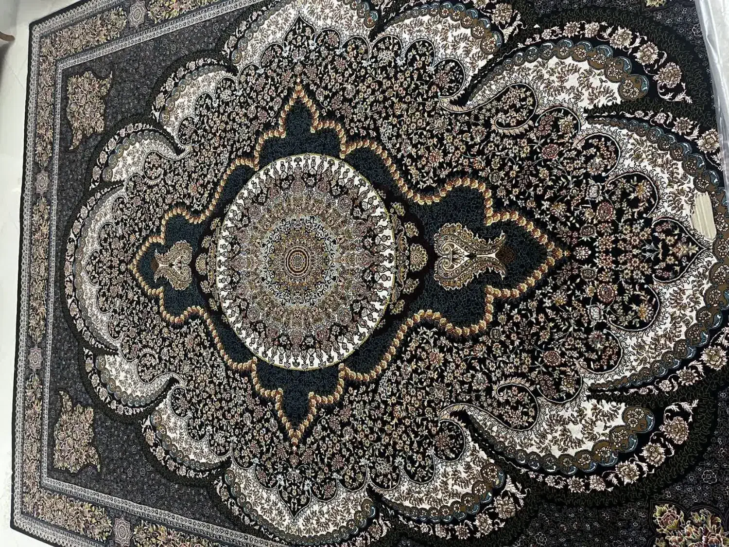 فرش و قالیچه|فرش|سمنان, |دیوار