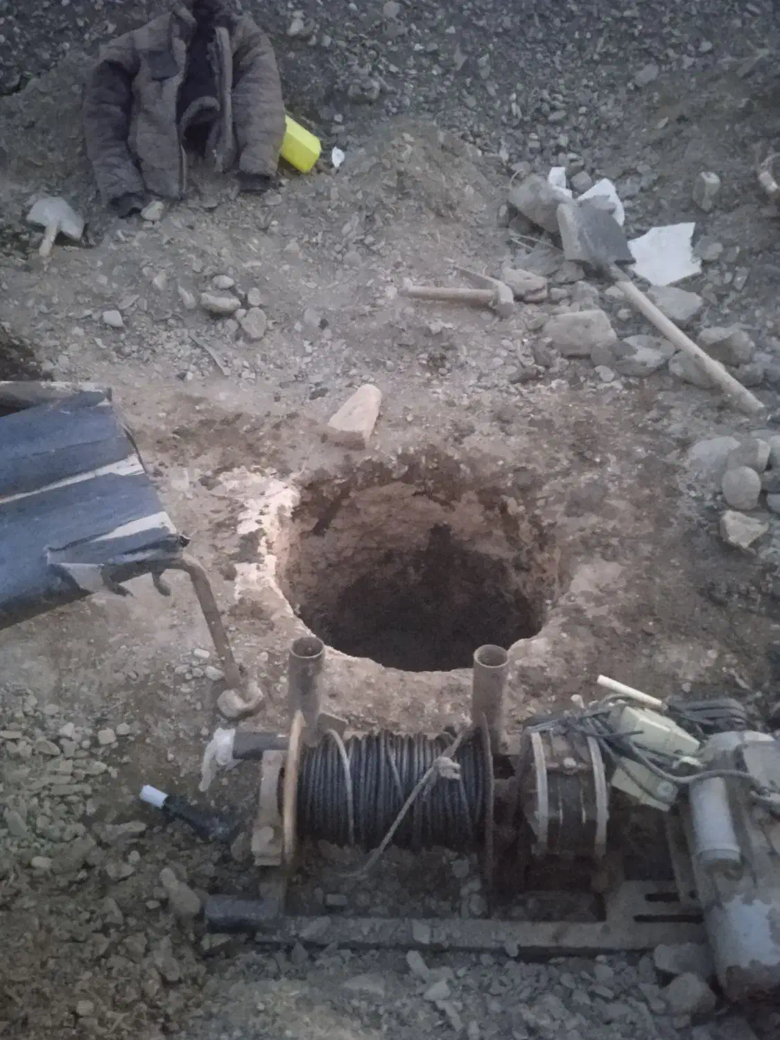 مقنی چاه|خدمات پیشه و مهارت|نیشابور, خط کاشمر|دیوار