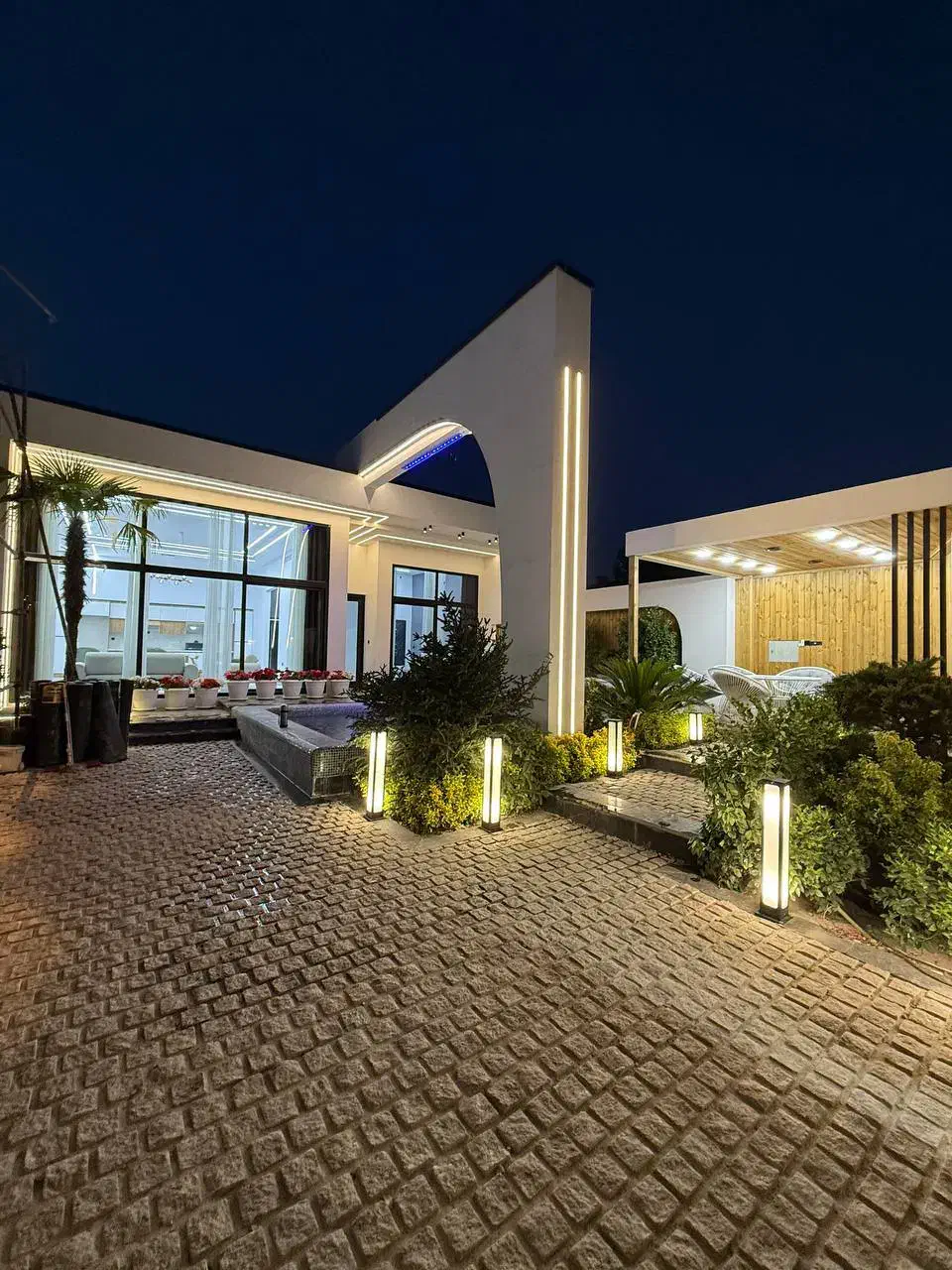 ویلا فول فرنیش و استخردار در تهراندشت،چهارباغ|فروش خانه و ویلا|کرج, شهرک جهاننما|دیوار