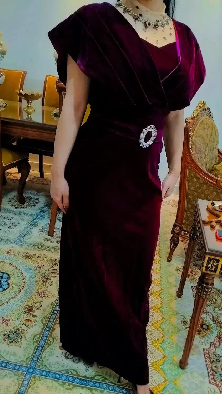 لباس مخمل|لباس|دماوند, گیلاوند|دیوار