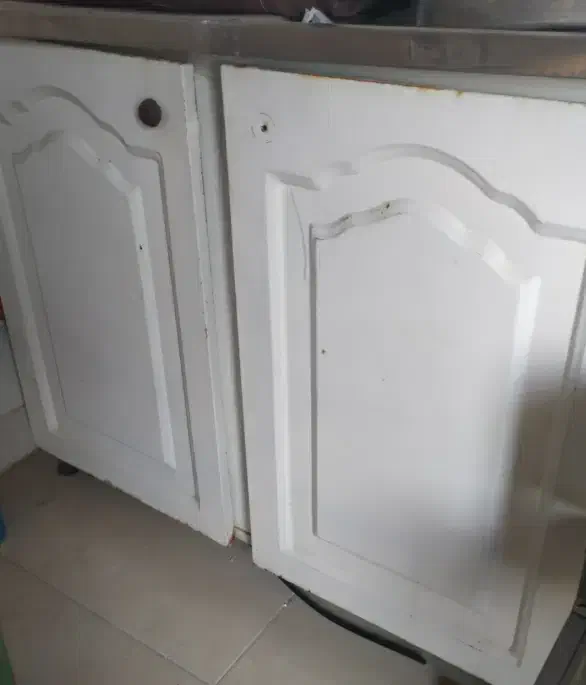 ظرف شوی ابچکان|آب‌چکان و نظم‌دهنده ظروف|چهارباغ, |دیوار