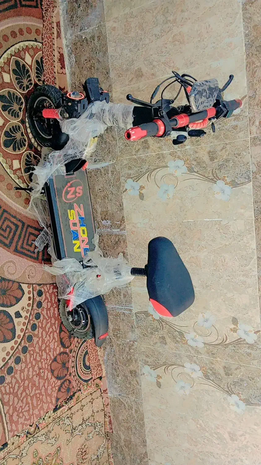 درحدنو|چرخ خیاطی و ریسندگی|بند زرک, |دیوار