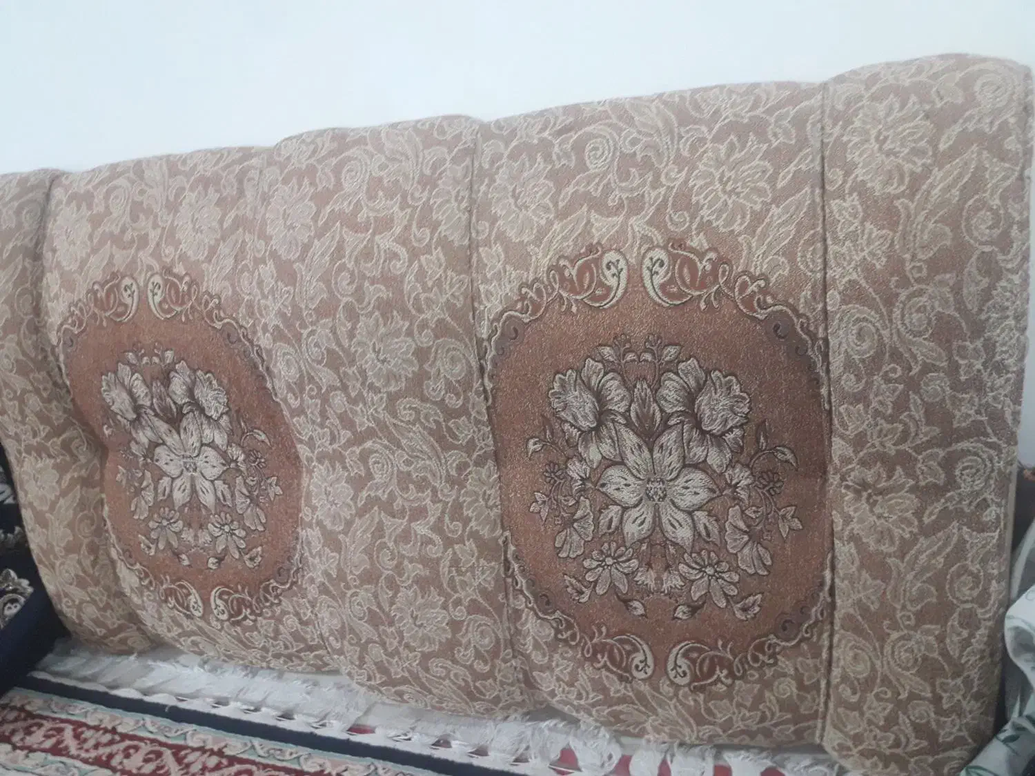 پشتی|پشتی|اهواز, کوی فرهنگیان ۱|دیوار