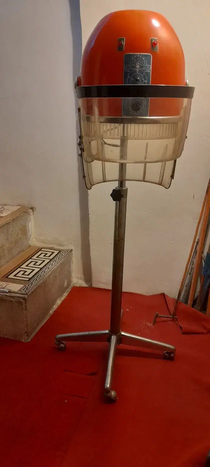 سشوارکلاهی ارایشگاه|آرایشگاه و سالنهای زیبایی|بروجرد, |دیوار