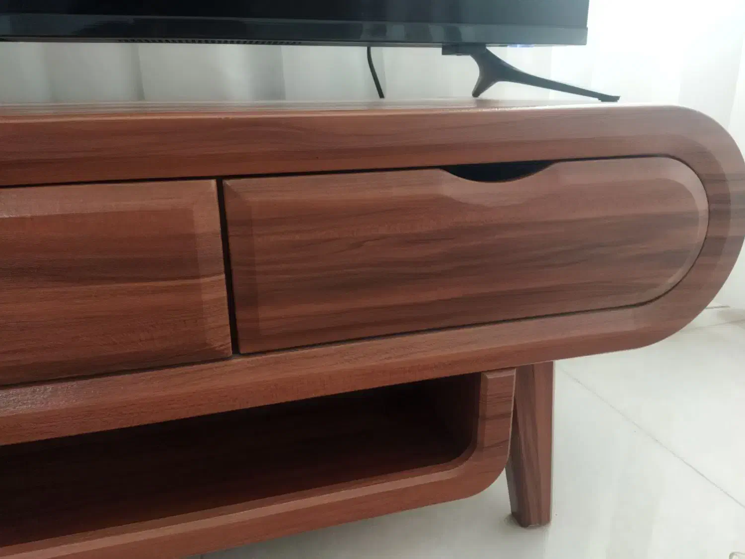 میز تلویزیون درحد نو|میز تلویزیون|شیروان (خراسان), |دیوار