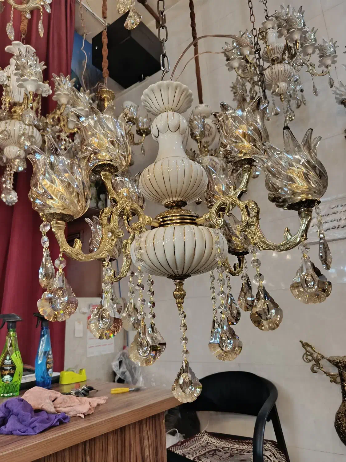 لوستر هشت شاخه مدل خطی چهار+چهار طلاکوب|لوستر و چراغ آویز|تهران, کیانشهر|دیوار