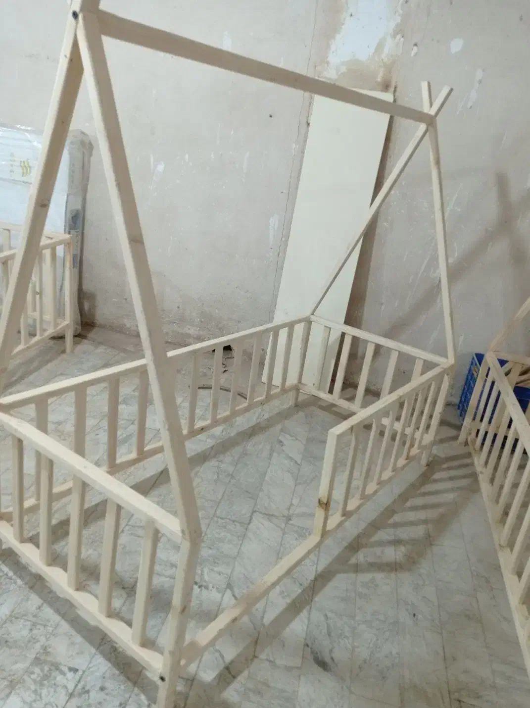 تخت کودک کلبه مونته تمام چوب|تخت و صندلی بچه|نسیمشهر, |دیوار