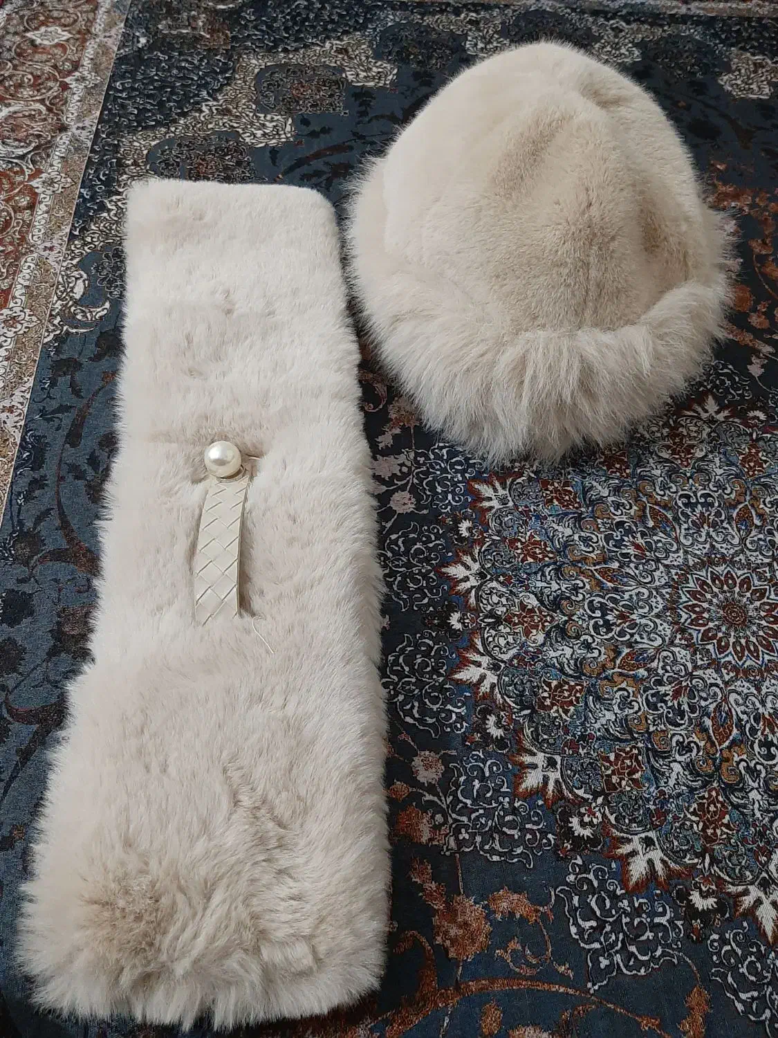 شال و کلاه طرح روسی پشمی کرم استخونی|لباس|شاهین‌شهر, مخابرات (شهید بهشتی)|دیوار