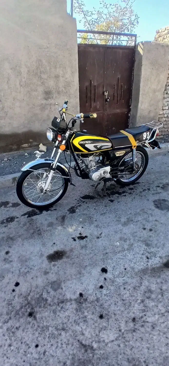 ۱۲۵ عالی|موتورسیکلت|ملک‌آباد, |دیوار