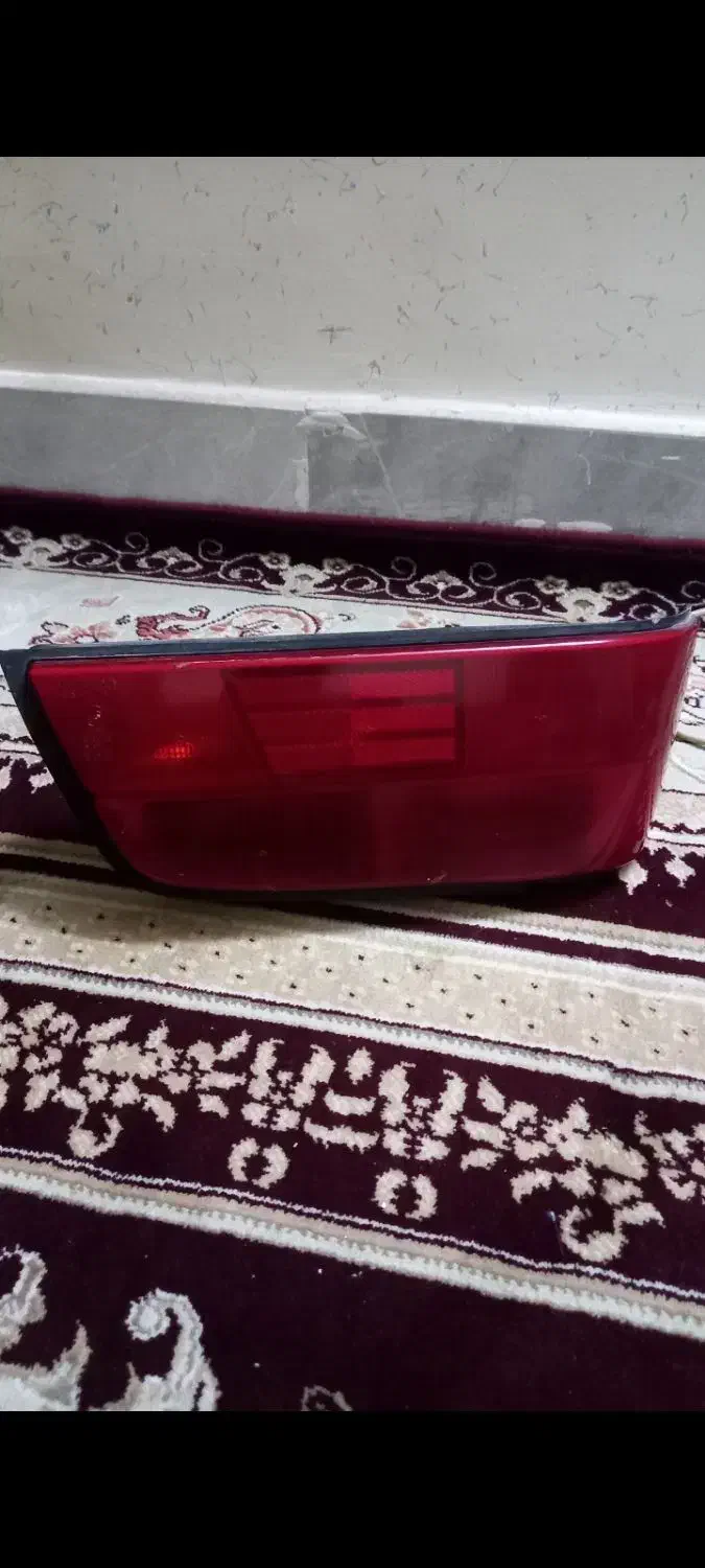 سپر عقب پارس با یک جفت چراغ عقب پارس دست دوم|قطعات یدکی و لوازم جانبی|اصفهان, ابر|دیوار