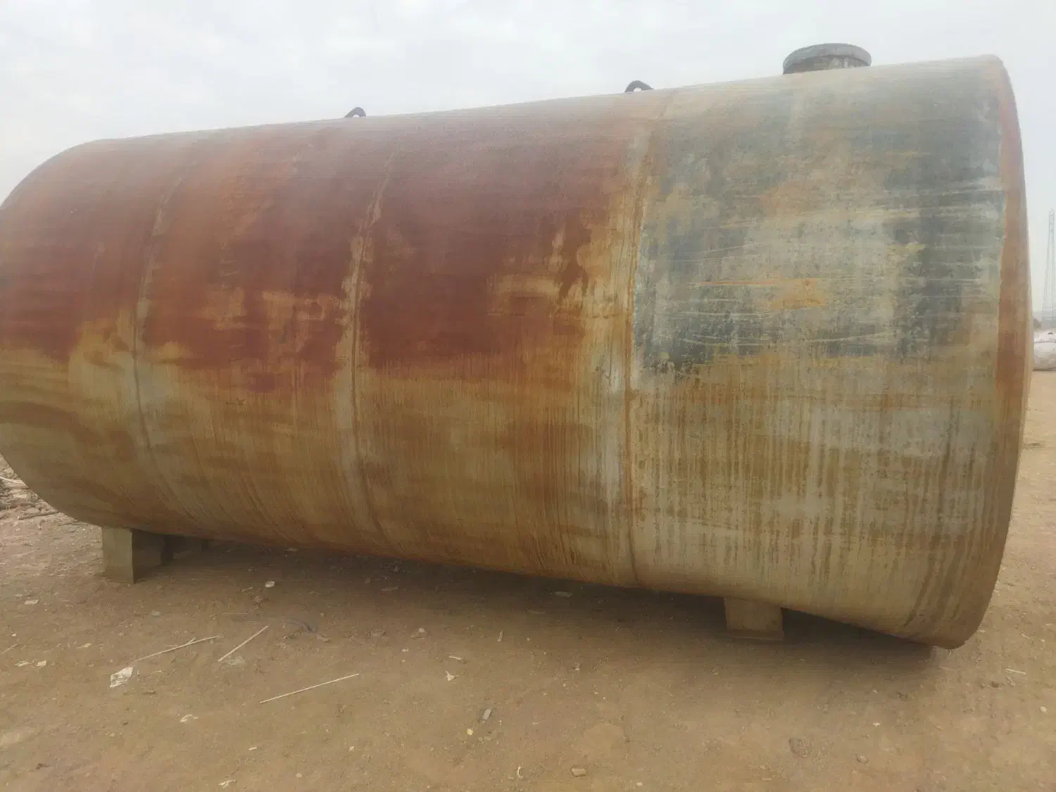 مخزن تانکر28000لیتری|مصالح و تجهیزات ساختمان|ساوه, |دیوار