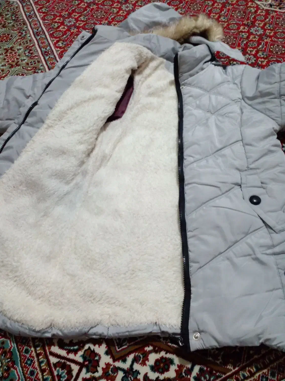 کاپشن دخترانه|لباس|مهاجران, |دیوار