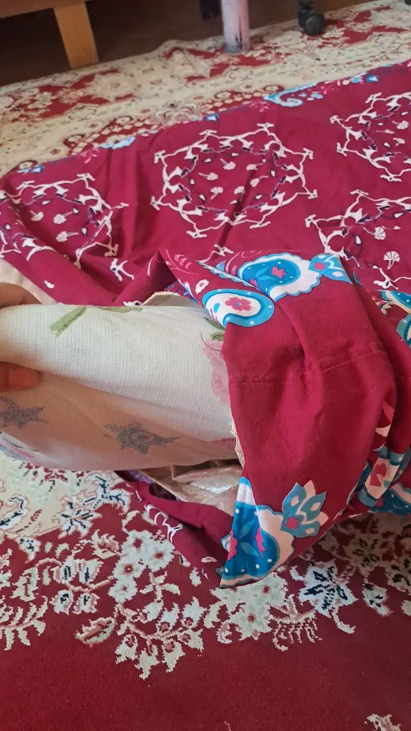 دوعدد تشک پنبه ای در صدرا|رختخواب، بالش، پتو|شیراز, بازار|دیوار