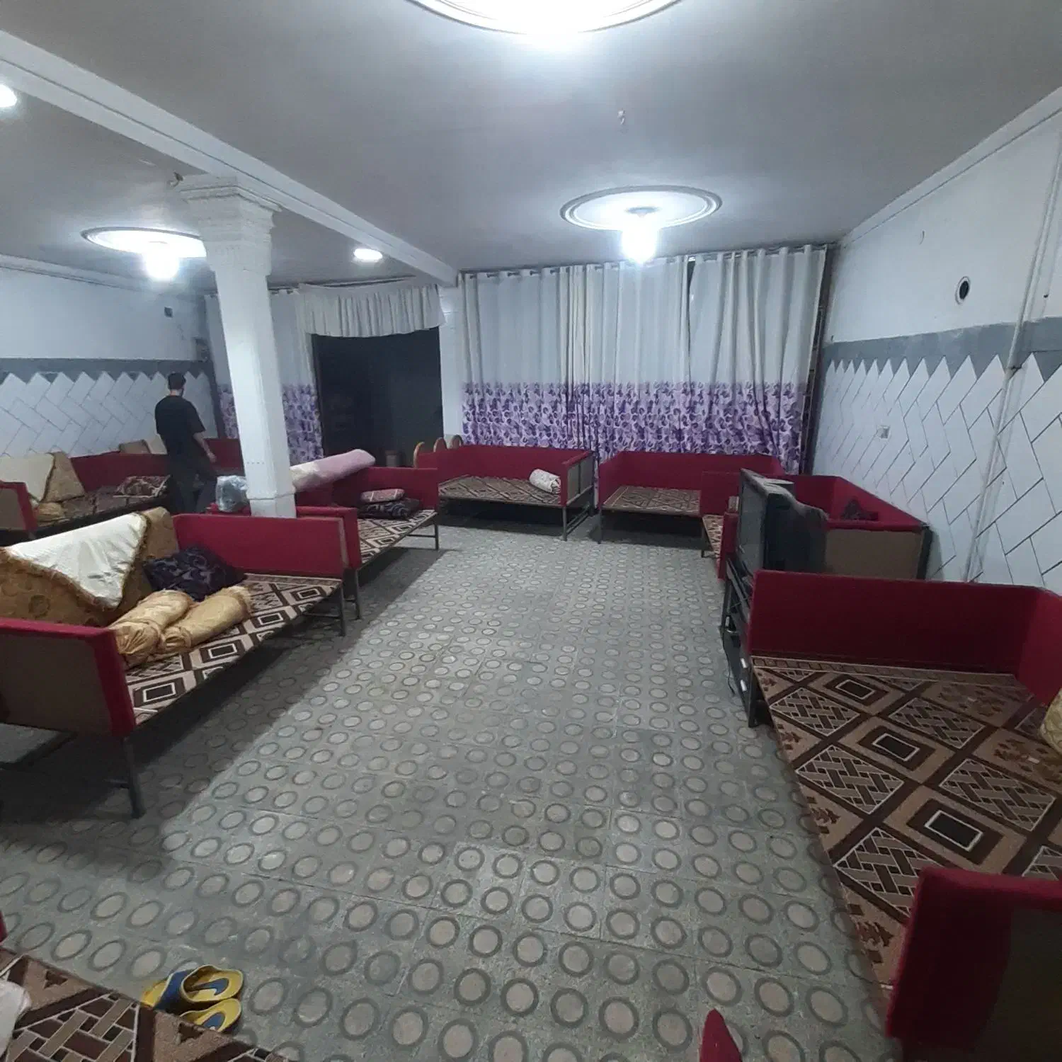 اجاره مغازه 600متری بر جاده اصلی|اجارهٔ مغازه و غرفه|اسلامآباد غرب, |دیوار