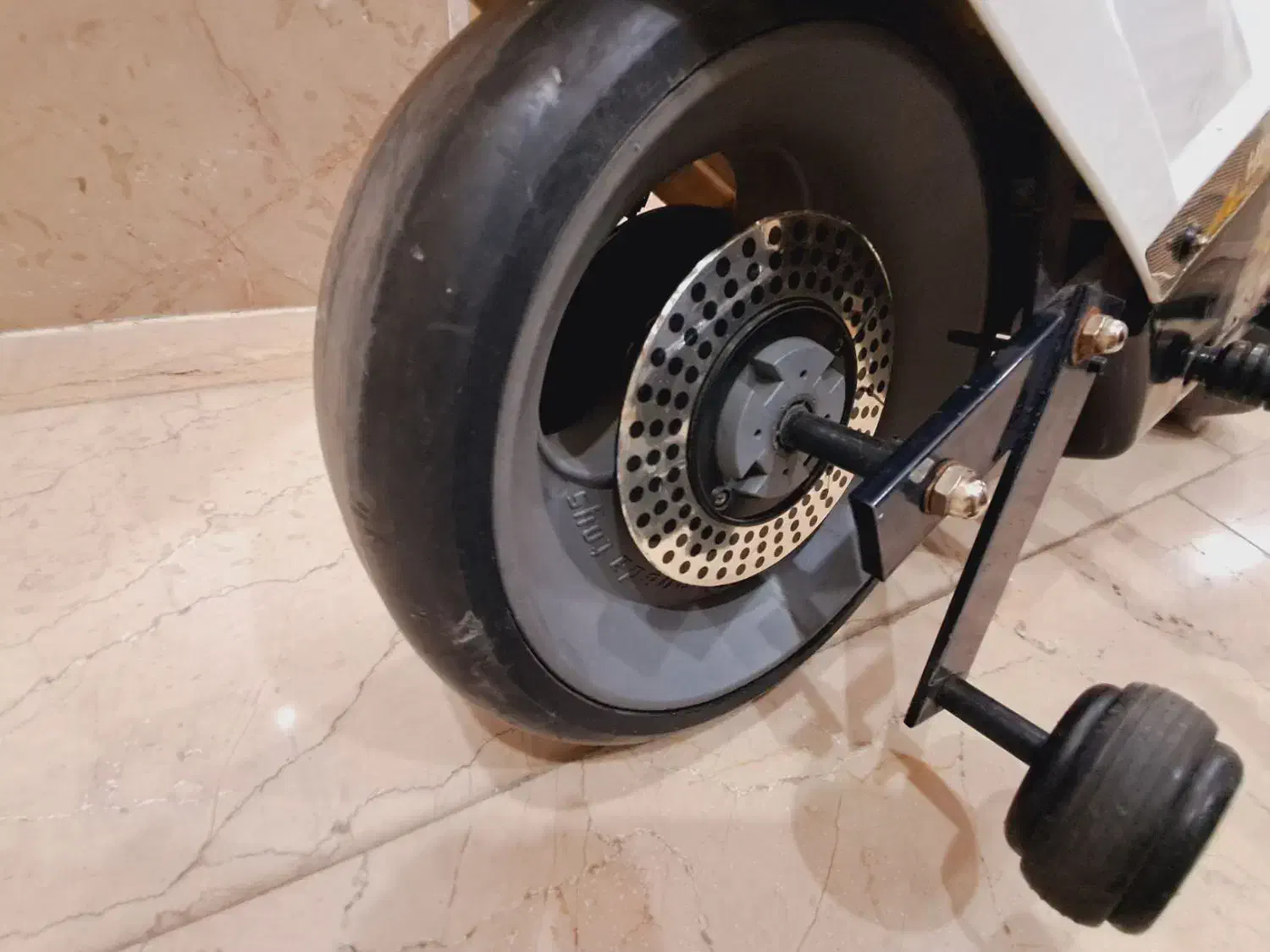 موتور شارژی ۵۰ تا سرعت می ره|اسباببازی|پرند, فاز ۶|دیوار