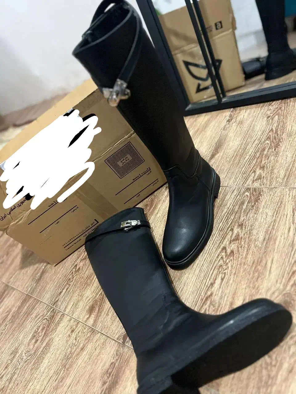 بوت بلند رنگ مشکی|کیف، کفش، کمربند|خوی, |دیوار