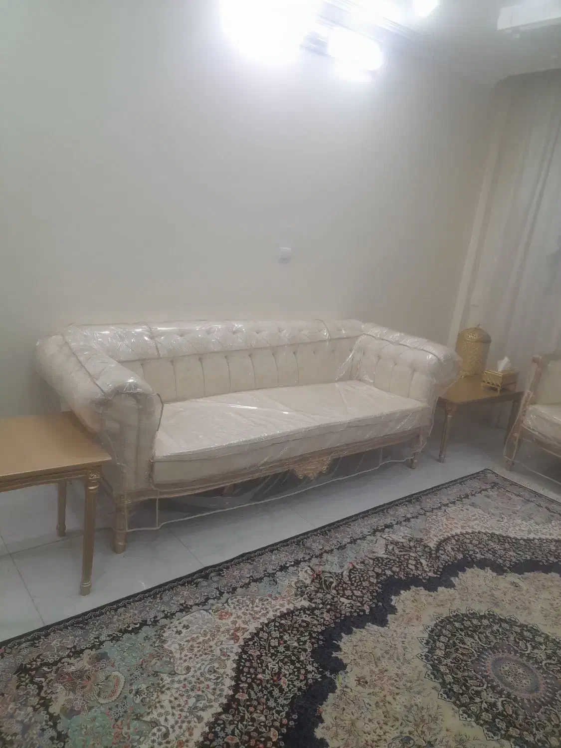 مبلمان کلاسیک  فرانسوی  تازه خریداری شده|مبلمان خانگی و میز عسلی|باقرشهر, |دیوار