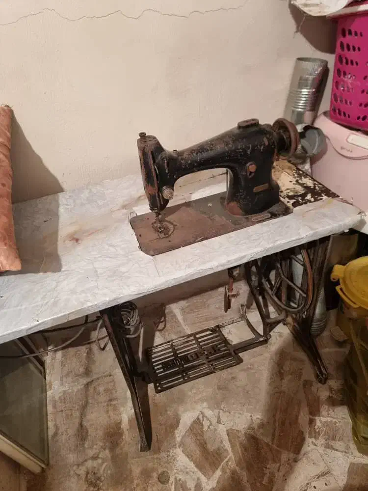 چرخ خیاطی|چرخ خیاطی و ریسندگی|رباطکریم, رباطکریم|دیوار