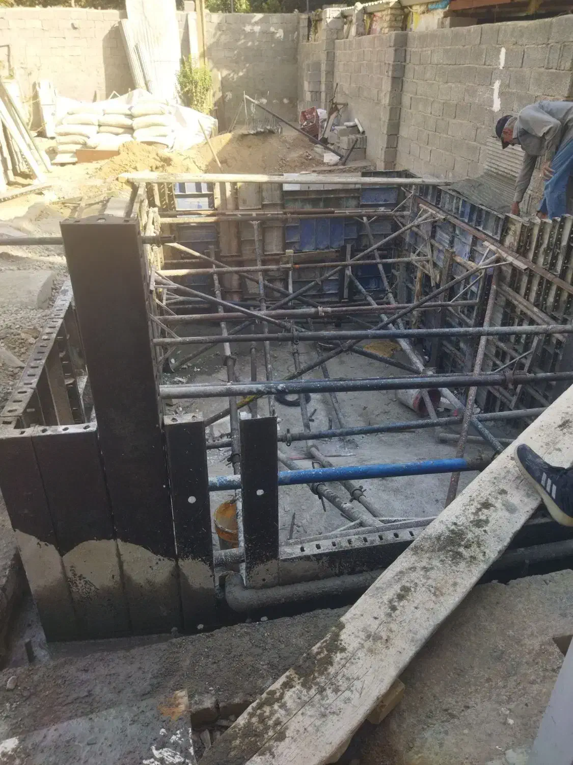 آرماتوربندی سقف فندانسیون استخر|خدمات پیشه و مهارت|شهریار, شهریار|دیوار