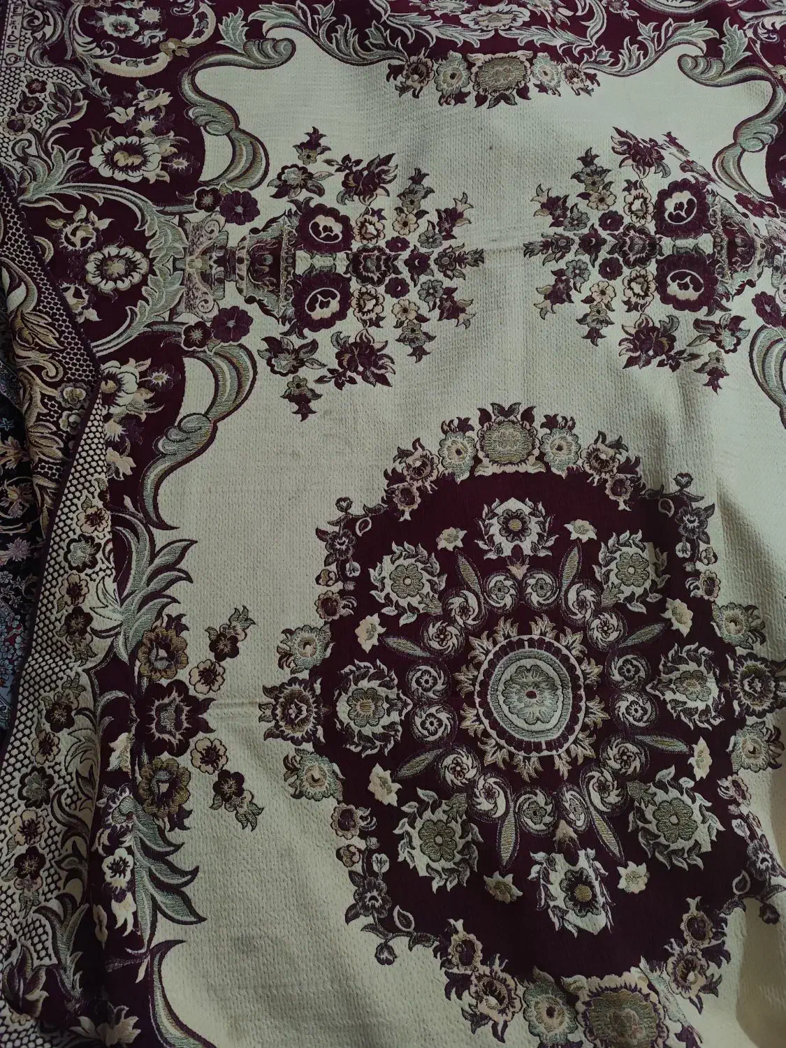 رو فرشی در حد نو|روفرشی|اصفهان, صدف|دیوار