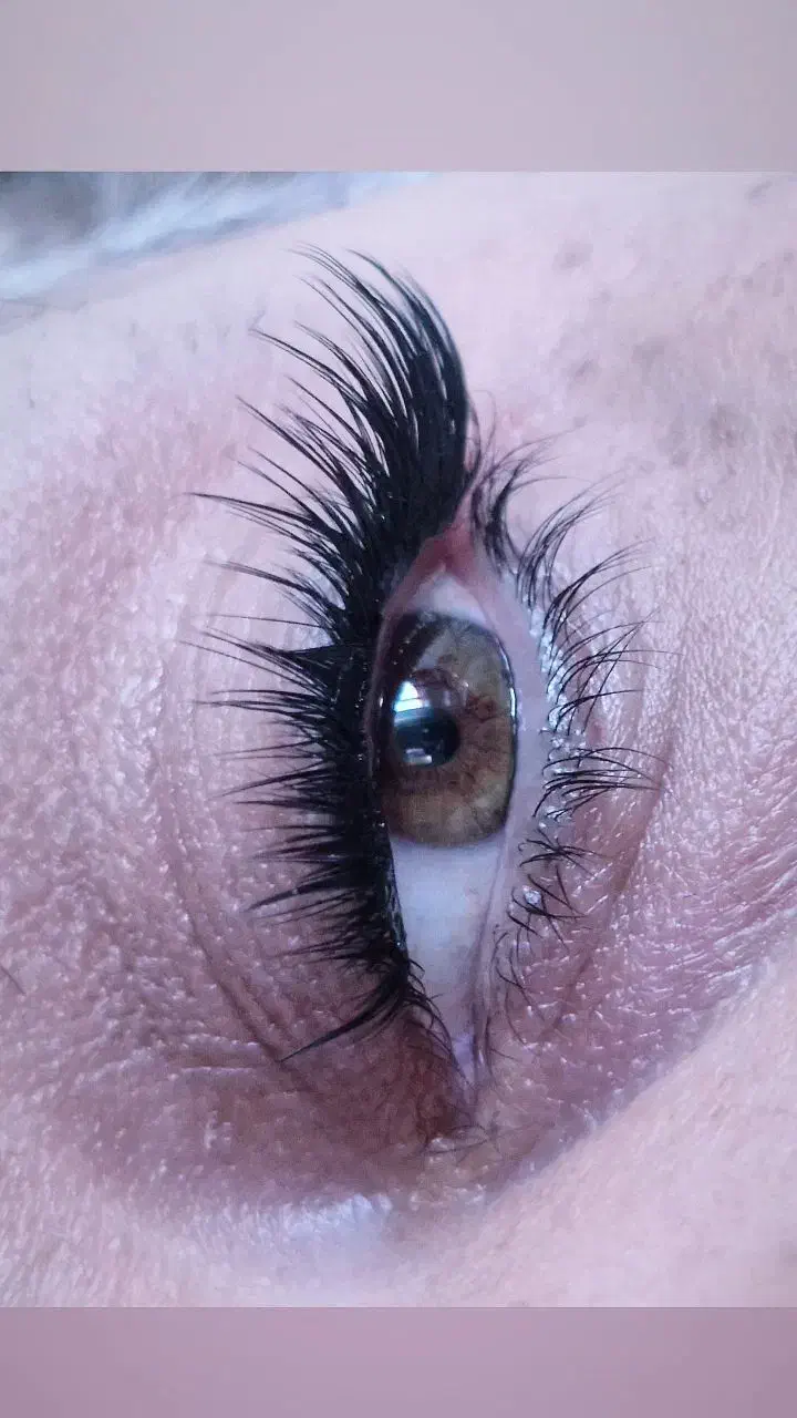 خدمات و اموزش انواع کاشت مژه|خدمات آرایشگری و زیبایی|بندر انزلی, شاکوچه|دیوار