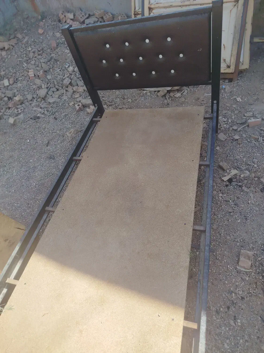 تخت خواب یک نفره|تخت و سرویس خواب|مسجد سلیمان, |دیوار