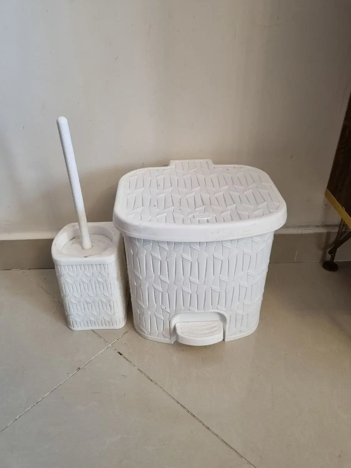 سطل آشغال|لوازم نظافت|کیش, |دیوار