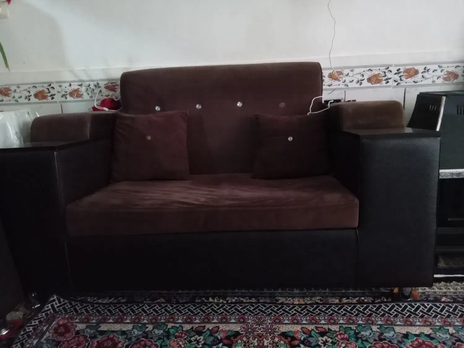 مبلمان ۷نفره|مبلمان خانگی و میز عسلی|تربت‌حیدریه, پائین ولایت|دیوار