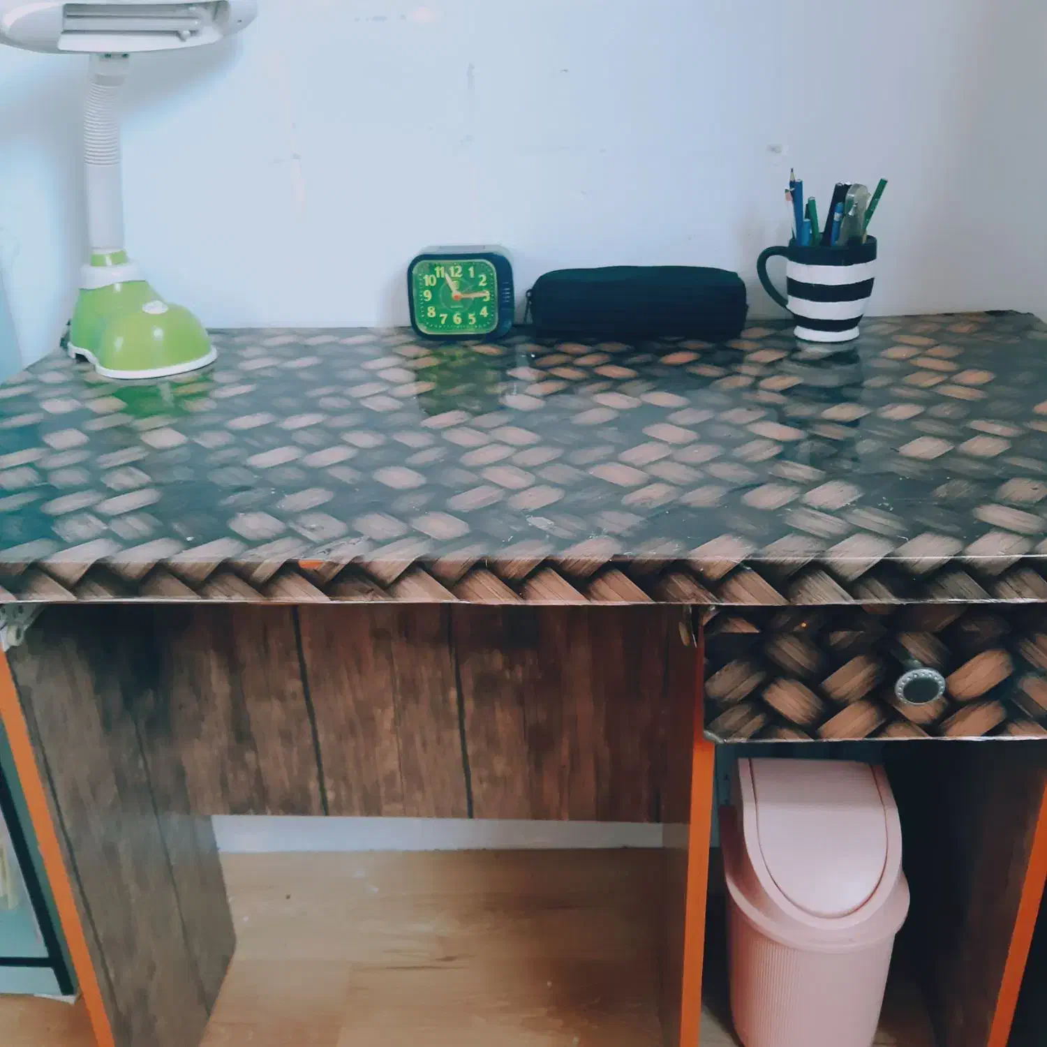 میز تحریر|میز تحریر و کامپیوتر|تربتحیدریه, طالقانی|دیوار