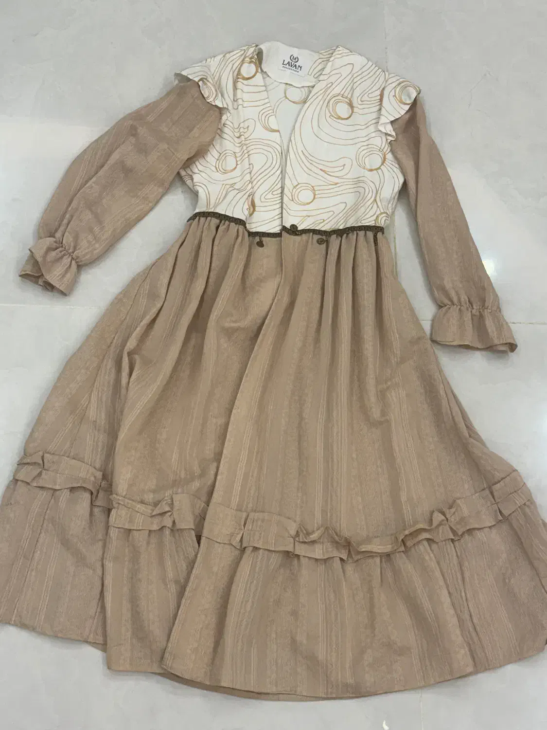 مانتو|لباس|مشهد, هنرستان|دیوار