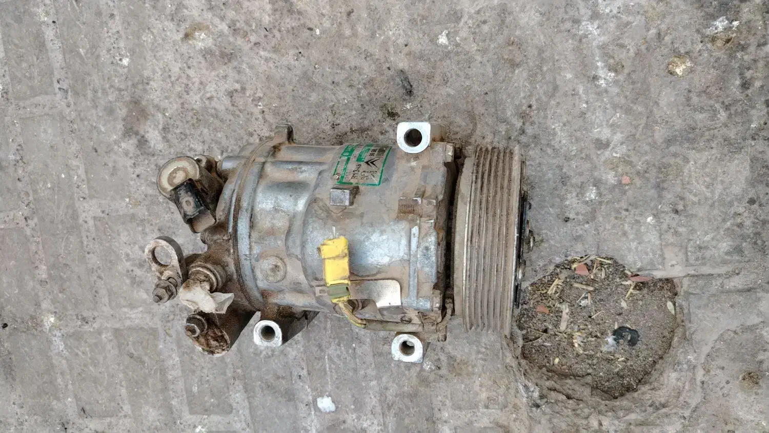 کمپرسور کولر تیوفایویی سنسور دار و گیربکس پژو|قطعات یدکی و لوازم جانبی|بم, |دیوار