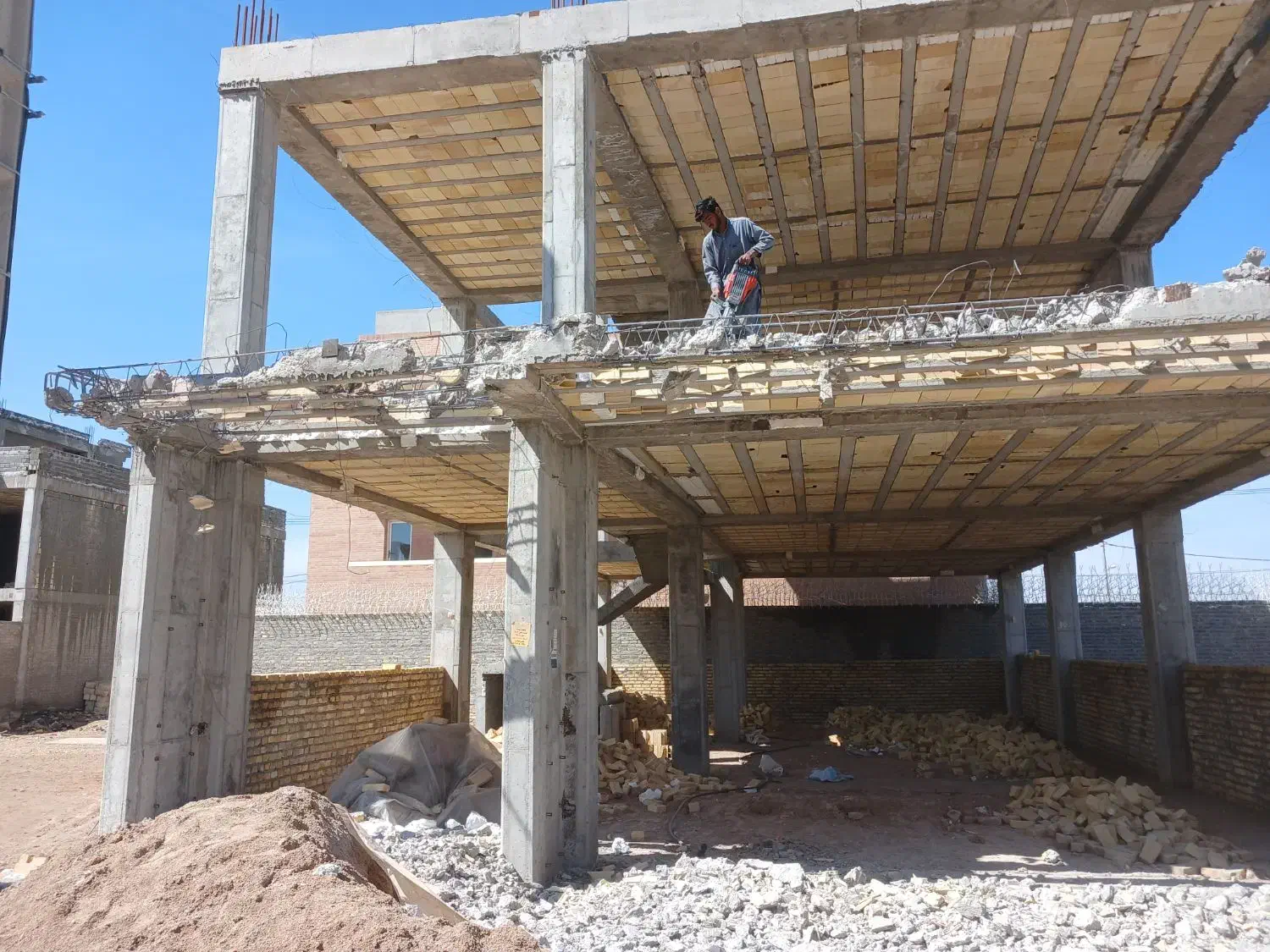 شیار زنی و تخریب|خدمات پیشه و مهارت|یزد, |دیوار