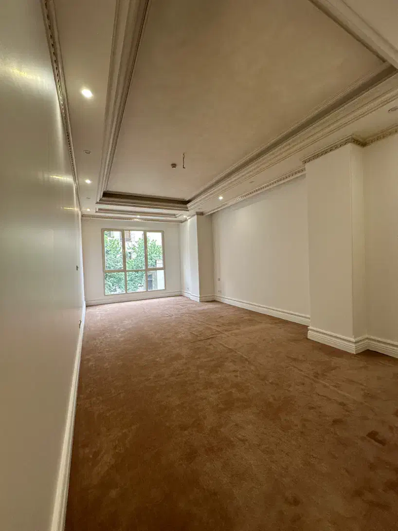 برج باغ اصلیل ۳۰۰ متر ۴ خواب ۲مسترتراس چیدمانی فول