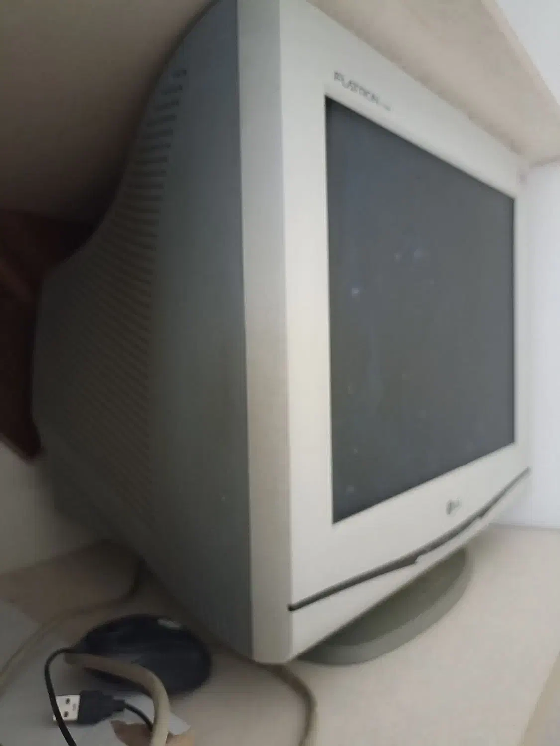 مانیتور|قطعات و لوازم جانبی رایانه|پرند, فاز ۳|دیوار