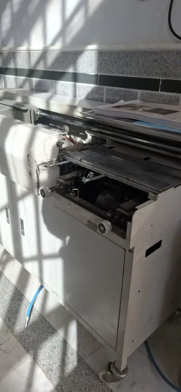 ریکو - آفیشیو - چسب گرم - چاپخانه - صحافی|پرینتر، اسکنر، کپی، فکس|قم, کلهری|دیوار