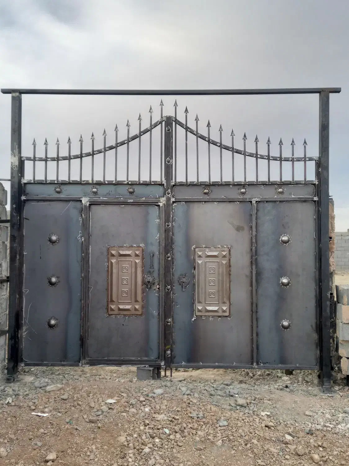 جوشکاری و درب وپنجره سازی|خدمات پیشه و مهارت|اصفهان, ارغوانیه|دیوار