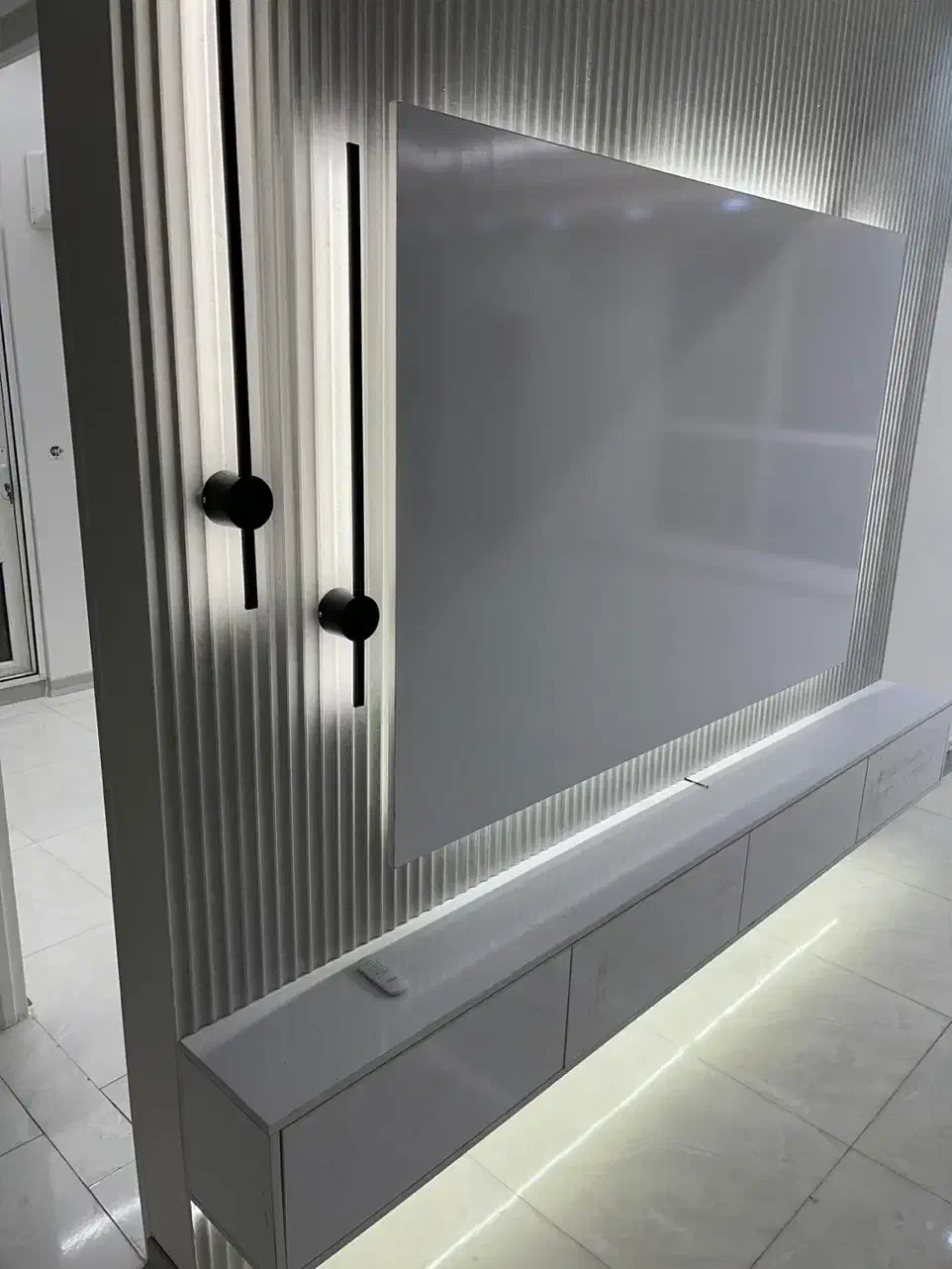 پارکت تی وی وال چمن مصنوعی فنس برگی|مصالح و تجهیزات ساختمان|فردیس, فردیس|دیوار