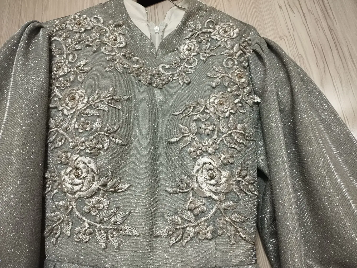 لباس مجلسی|لباس|طبس, |دیوار