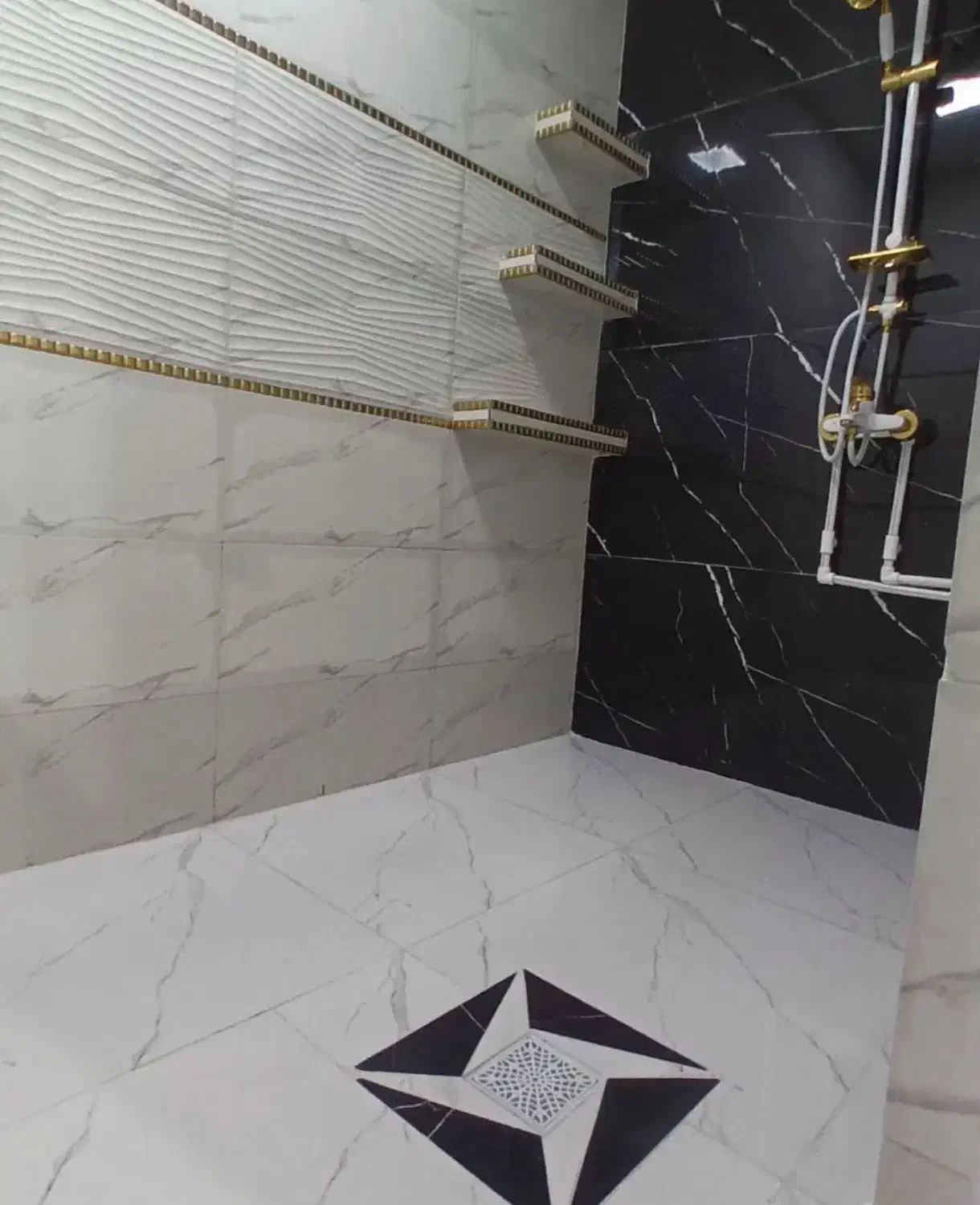 کاشی کاری و‌ سفید‌ کاری|خدمات پیشه و مهارت|لاهیجان, کوی خزر|دیوار