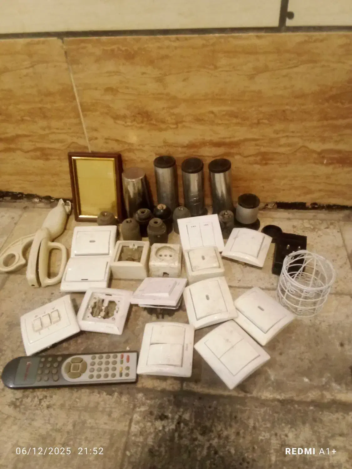 لوازم انباری|کلکسیون اشیاء عتیقه|تهران, مشیریه|دیوار