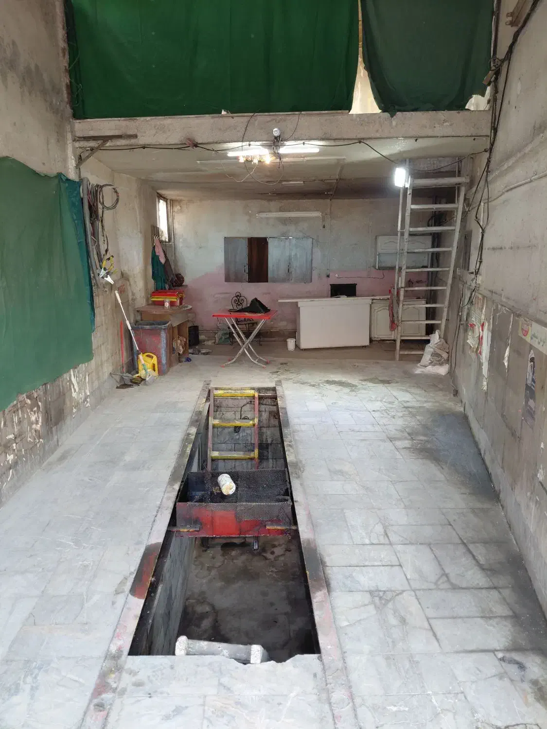 مغازه ۹۰متر کف وبالکن مکانیکی و تعویض روغنی زنجان|اجارهٔ مغازه و غرفه|تهران, شادمان|دیوار