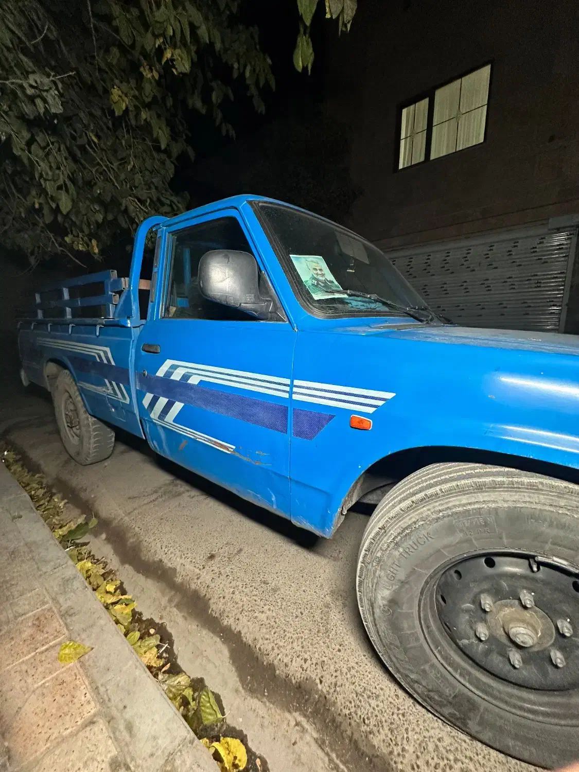 نیسان مدل ۹۸ تناژ بالا|خودرو سواری و وانت|مشهد, شهرک مطهری|دیوار