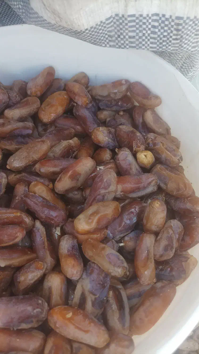 خرما شاهانی پاک شده درجه یک خفر .|خوردنی و آشامیدنی|خفر, |دیوار