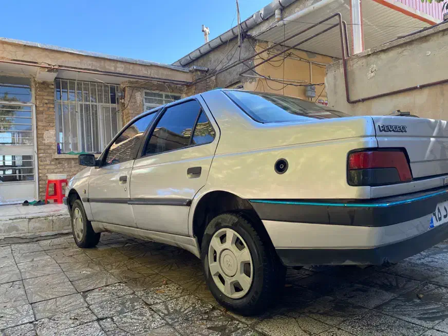 ۴۰۵ نقره ای مدل ۸۹|خودرو سواری و وانت|بروجرد, |دیوار