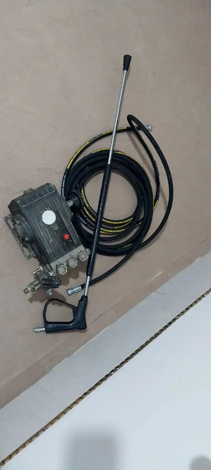 پمپ اینتر کارواش ۲۰۰ بار ایتالیایی و شیلنگ لانس|ابزارآلات|ارسنجان, |دیوار