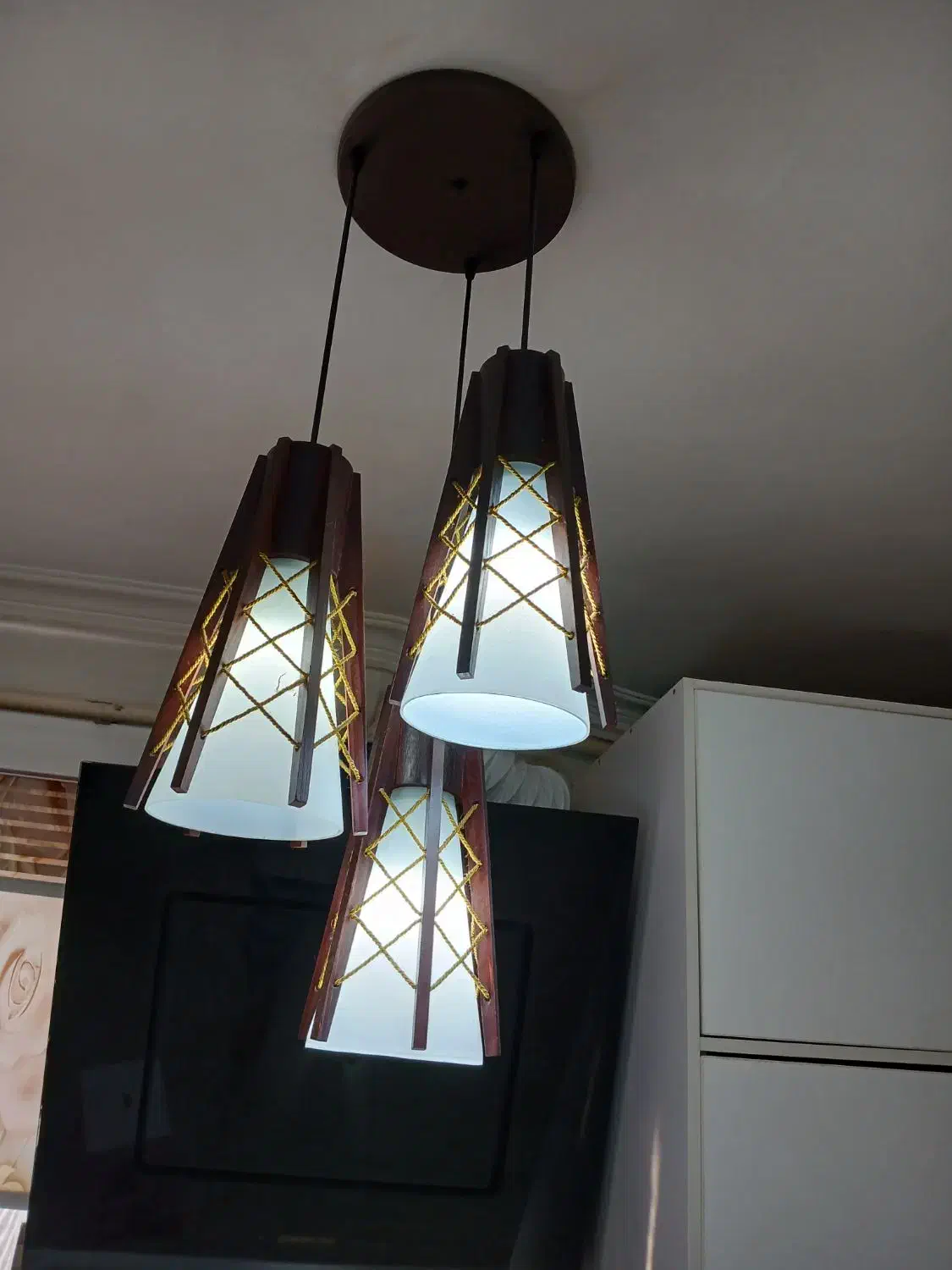 لوستر سه شاخه|لوستر و چراغ آویز|رشت, پاستوریزه|دیوار