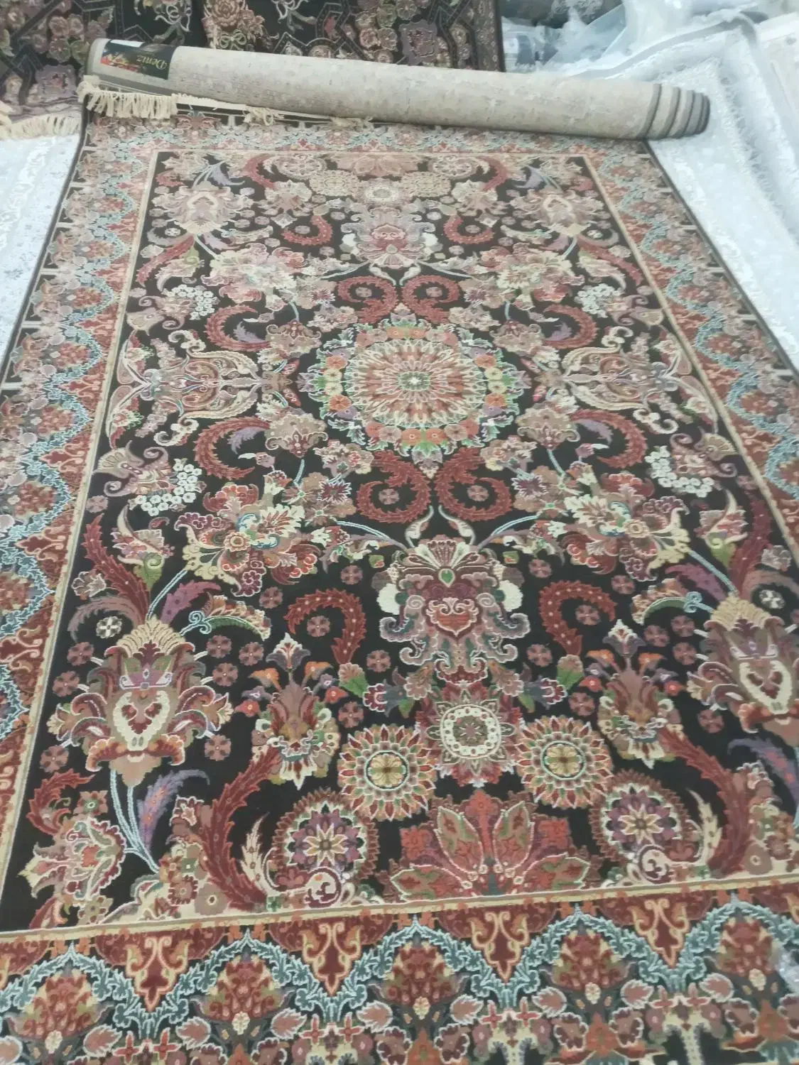 فرش ۶متری ابریشم نو|فرش|قم, قلعه کامکار|دیوار