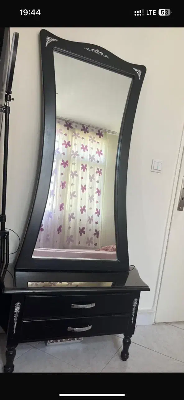 آینه کنسول بدون خط و خش در حد نو|بوفه، ویترین، کنسول|تهران, مجیدیه|دیوار