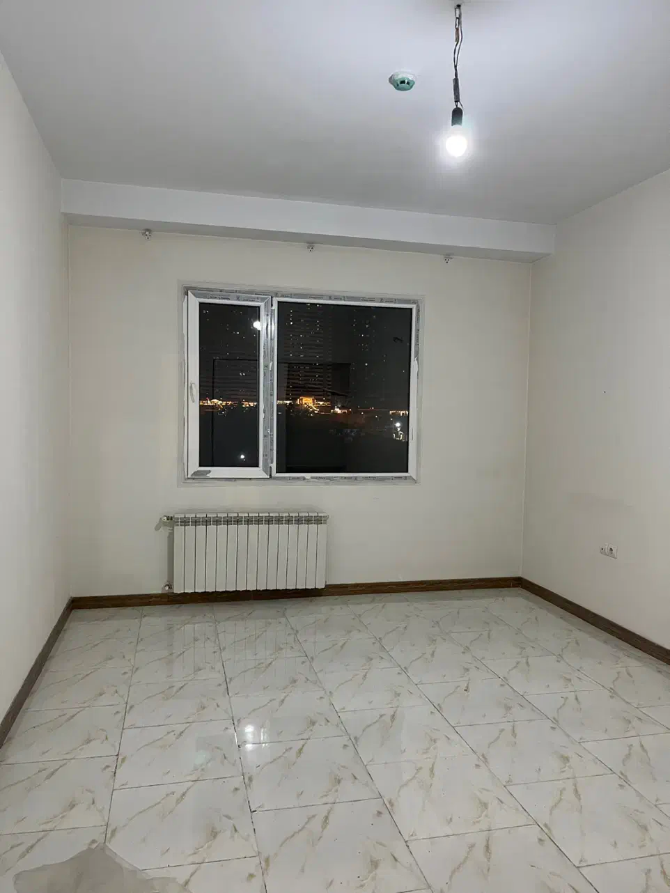 واحد ۱۳۰ متر غرق نور و آفتاب سران حکیم/شهرک خرازی